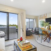 Super Chic Apt nr Albany Mall - Carpark