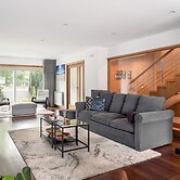 JOIVY Sleek House W/Balcony & 2 Terraces In Porto