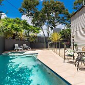 Family Home in Balmoral - Family Stays