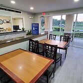 Stonewood Inn & Suites Carrollton - Smithfield