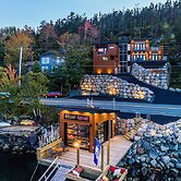 Lux Exec Home HFX Waterfront Pool Hot Tub