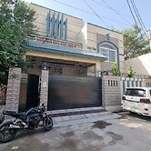 Impeccable 4-bed Villa in Gujrat