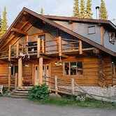 Arctic Divide Lodge