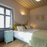KIRIAKI GUESTHOUSE & SUITES