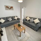 Beautiful Modern 3-bed House in Wallasey Near City