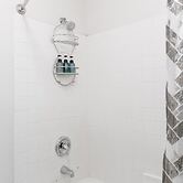 1900 Sqft House 5beds,3bath With Heated Pool,spa,bbq