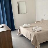 Room in Holiday House - Holiday House the Zagare, Large Double or Twin