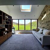 3 Bed Cottage-sleeps 6-country Views-pet Friendly