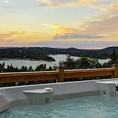 Table Rock Manor at Whitefish Bay