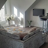 Cozy Lanarkshire Apartment With a View