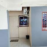 Remarkable 1 Bedroom Flat in Bonaberie Ancienne