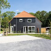 Hofstede Moesbosch l Kloeg Collection