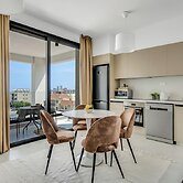 Sanders Elgio - Adorable studio With Balcony