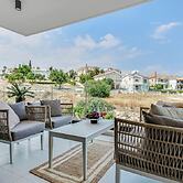 Sanders Elgio - Pleasant 2-bdr Apt w Balcony