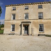 Rockstowes House