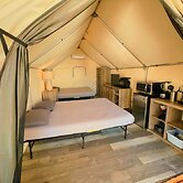 Son's Blue River Camp Glamping Cabin A