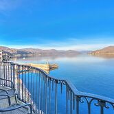 La Dolce Vita Pied Dans L' Eau