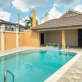 Luxury Living Modern & Contemporary Home With Brand New Pool in Manor 