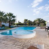 Dolphin Kastraki Studios