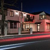 Greenlane Manor Motel