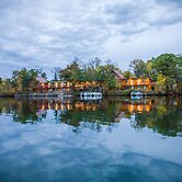 Curriers Lakeview Lodge