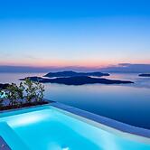 Alti Santorini Suites