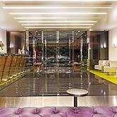 Warwick Stone 55 Hotel