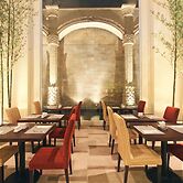 Harmoni One Convention Hotel & Service Apartments