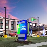 Holiday Inn Express Hutchinson by IHG