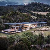 Avalon Coastal Retreat