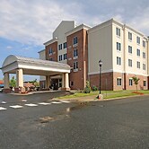 Holiday Inn Express & Suites Charlotte North by IHG