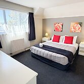Champers Motor Inn