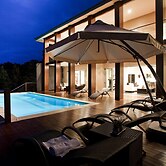 Luxury Seaside Homes