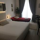 Blue Shades Aparthotel