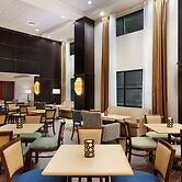 Hampton Inn & Suites Camp Springs/Andrews AFB