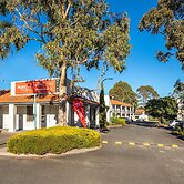 Nightcap at Ferntree Gully Hotel Motel