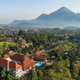 Royal Hotel and Villa Trawas