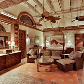 Caille Blanc Villa & Hotel - Adults Only