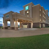 Quality Inn & Suites Pearsall