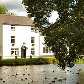 Fitzwarine House