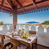 Spice Tree by Turaco