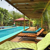 Hotel Heliconias Nature Inn & Hot Springs
