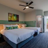 Nightcap at Waterfront Hotel