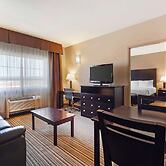 Best Western Plus Peace River Hotel & Suites