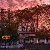 Maple Leaf Motel