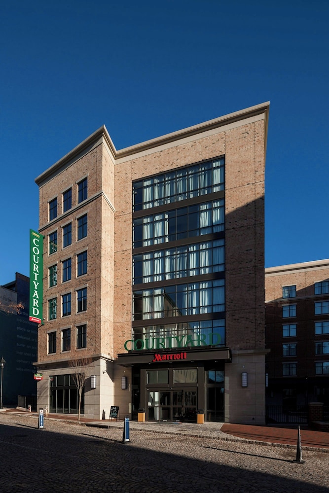 Courtyard by Marriott Richmond Downtown