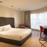 Regency Way Montevideo Hotel