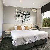 Nightcap at Colyton Hotel