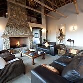 Tamodi Lodge and Stables