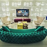 Demonti Otel